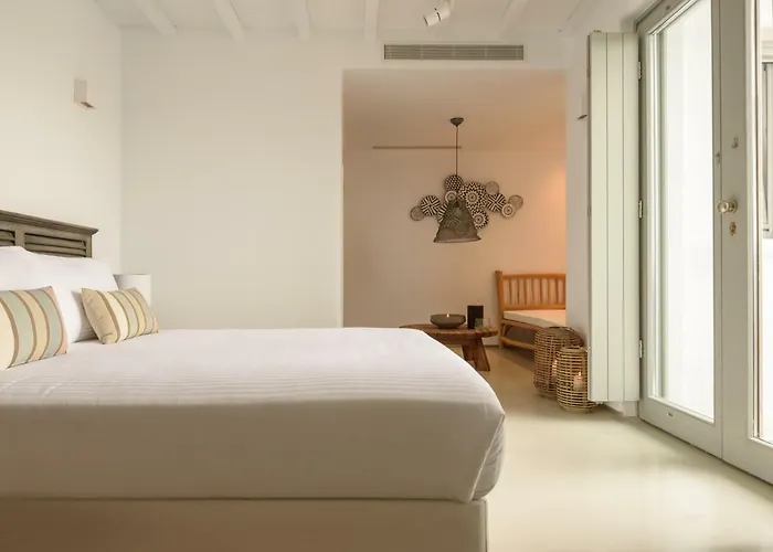 The Summit Of Mykonos Bed & Breakfast 4*