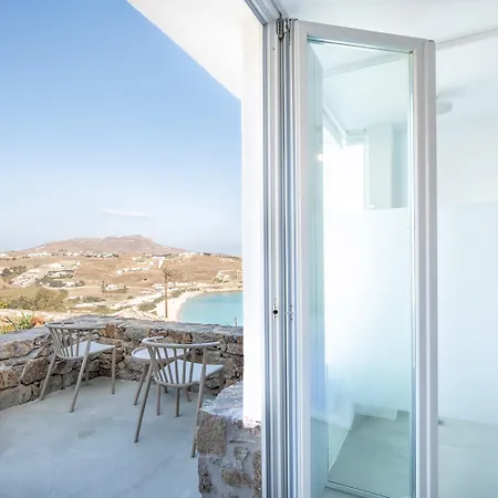 לינה וארוחת בוקר The Summit Of Mykonos 4*